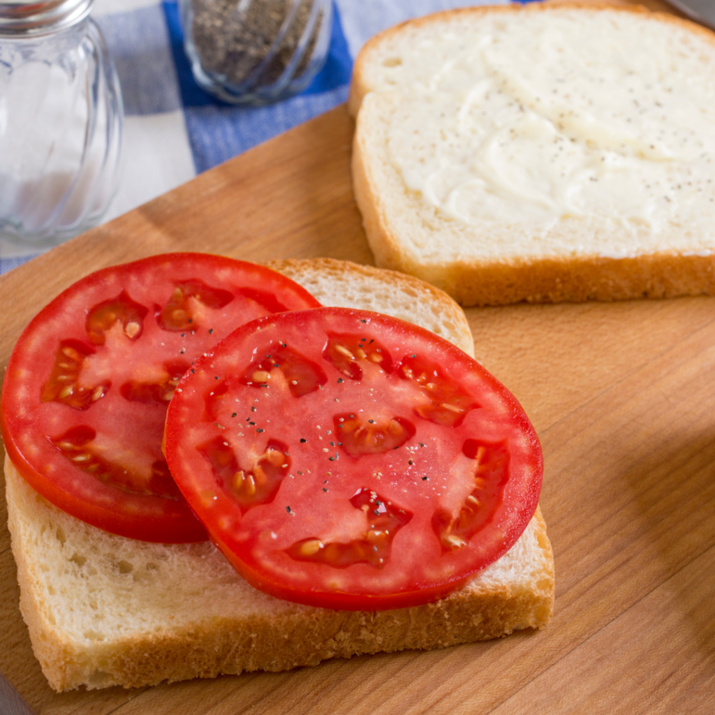 Tomato sandwich